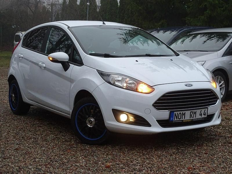 Używany Ford Fiesta 140 KM (102 kW) 2016 Biały Hatchback