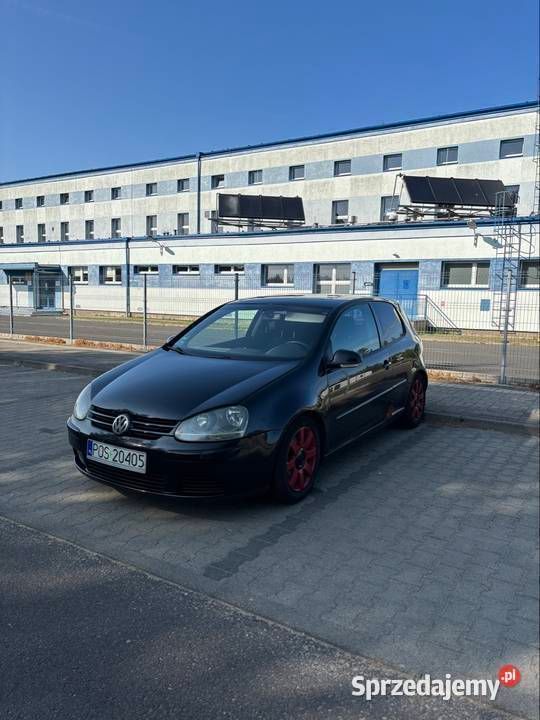 Czarny Używany 2005 VW Golf V Hatchback | 6700 zł (Dobra cena) - Obraz 1/4