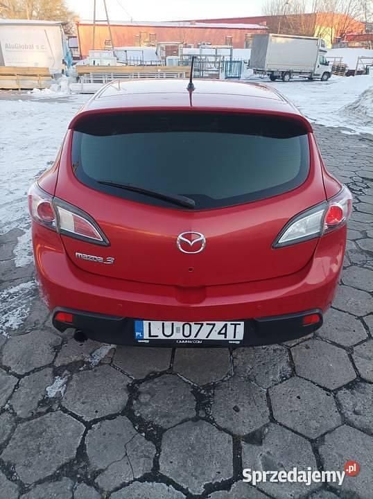 Używany Mazda 3 2011 Czerwony Hatchback