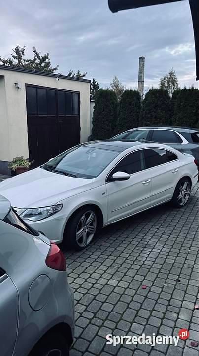 Używany VW Passat 2009 Biały Sedan/Limuzyna