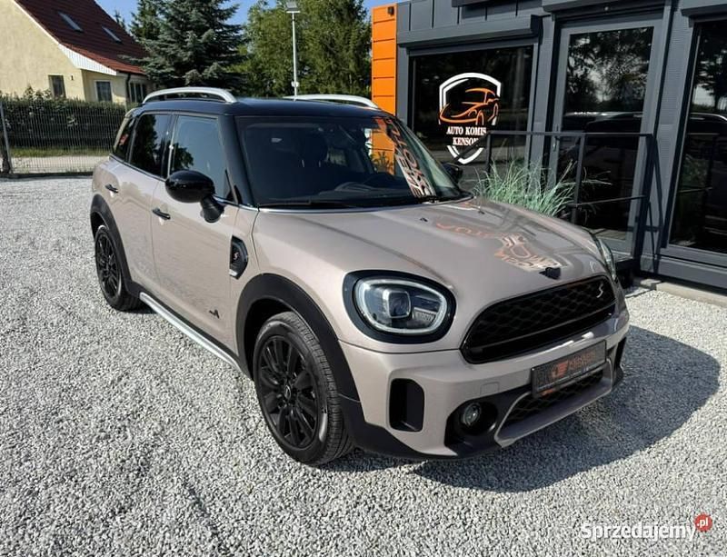 Inny (metalik, perła) Używany 2022 Mini Countryman SUV | 92 900 zł - Obraz 1/4