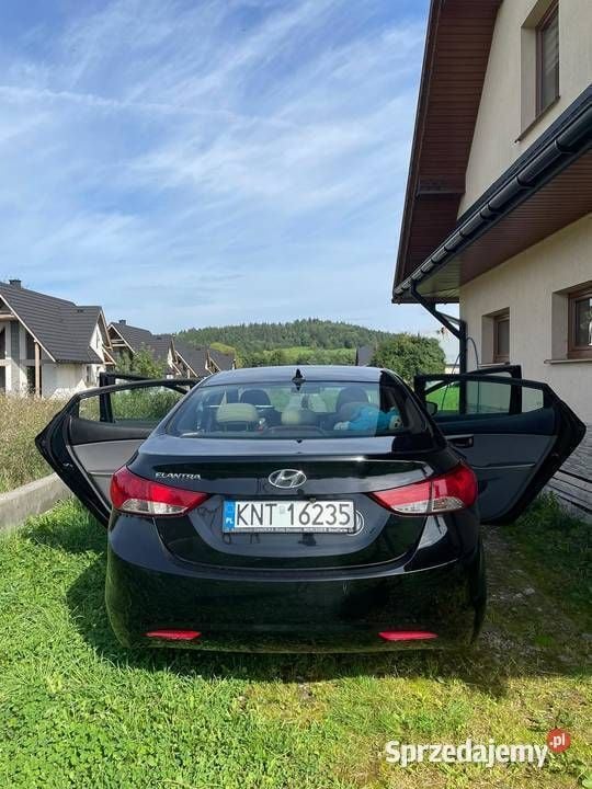 Używany Hyundai Elantra 2013 Czarny Sedan/Limuzyna