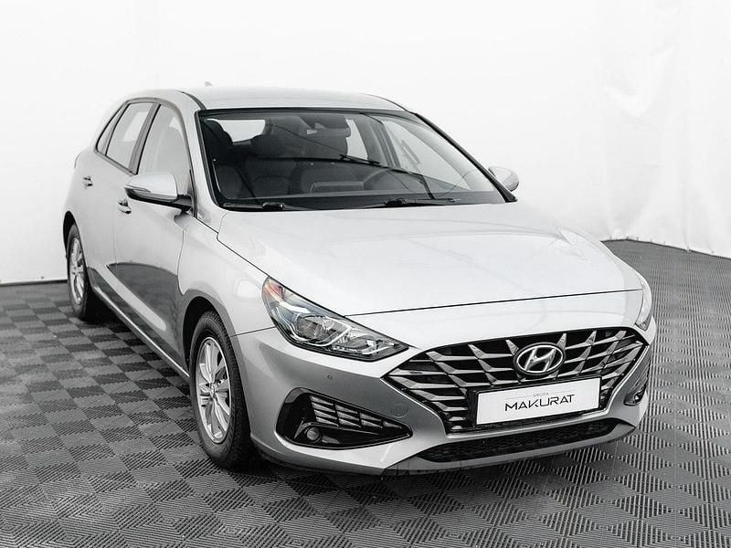 Używany Hyundai i30 120 KM (88 kW) 2022 Srebrny (metalik) Hatchback