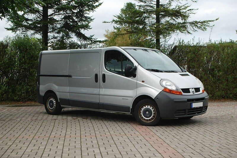 Używany Renault Trafic 100 KM (73 kW) 2002 Srebrny Minivan
