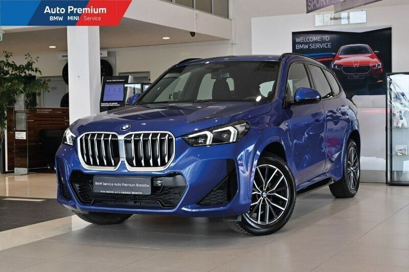 Niebieski (metalik) Używany 2024 BMW X1 SUV | 179 900 zł - Obraz 1/4