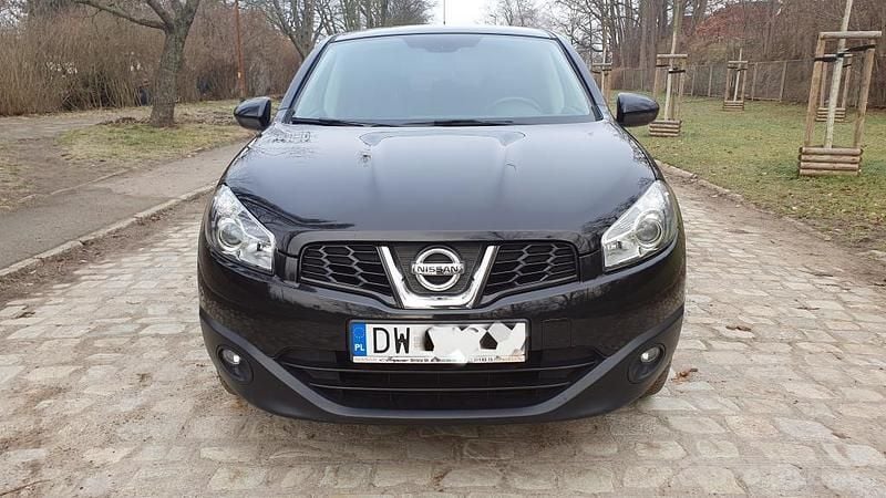 Używany Nissan Qashqai 2013 Czarny metalik SUV