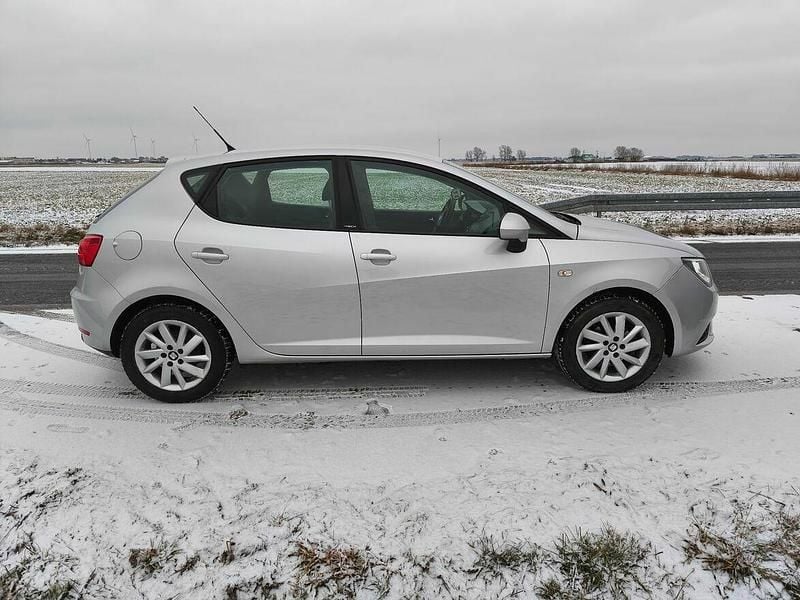 Używany Seat Ibiza 2015 Srebrny Hatchback