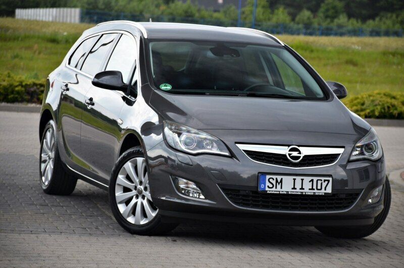 Szary (metalik, perła) Używany 2011 Opel Astra Kombi | 23 900 zł (Dobra cena) - Obraz 1/4