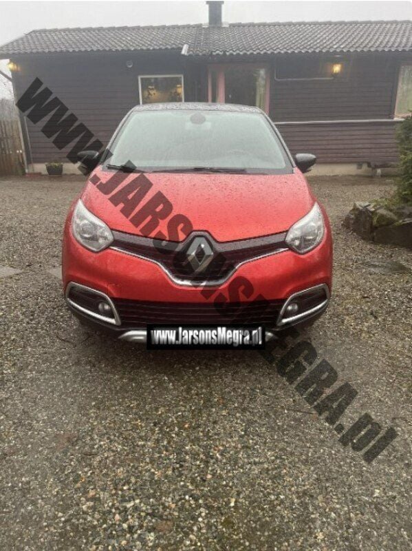 Używany Renault Captur 90 KM (66 kW) 2016 Czerwony SUV