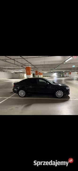 Czarny Używany 2016 Audi A3 Sedan/Limuzyna | 47 000 zł - Obraz 1/4