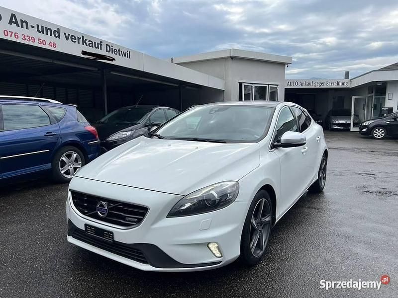 Używany Volvo V40 2014 Biały Kombi