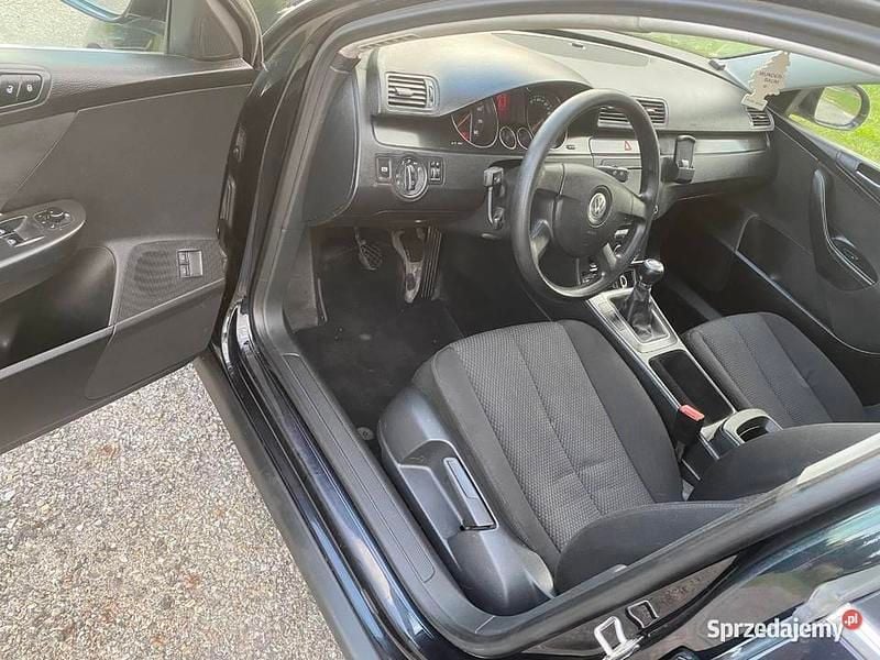 Używany VW Passat 2006 Czarny Sedan/Limuzyna