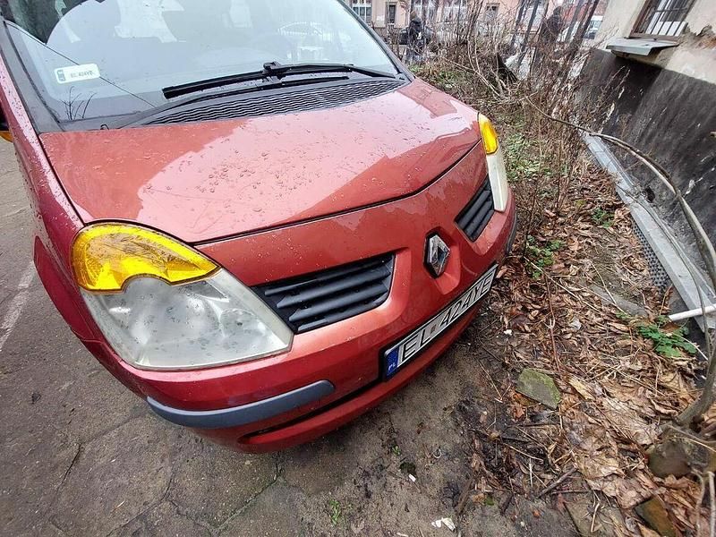 Czerwony Używany 2006 Renault Modus Minivan | 3800 zł (Super Cena) - Obraz 1/3