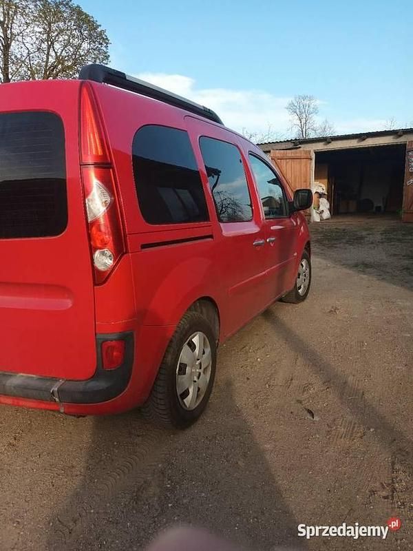 Używany Renault Kangoo 2012 Czerwony Sedan/Limuzyna
