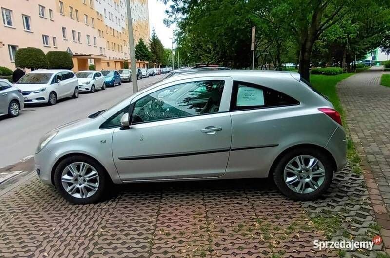 Używany Opel Corsa 2008 Srebrny Hatchback