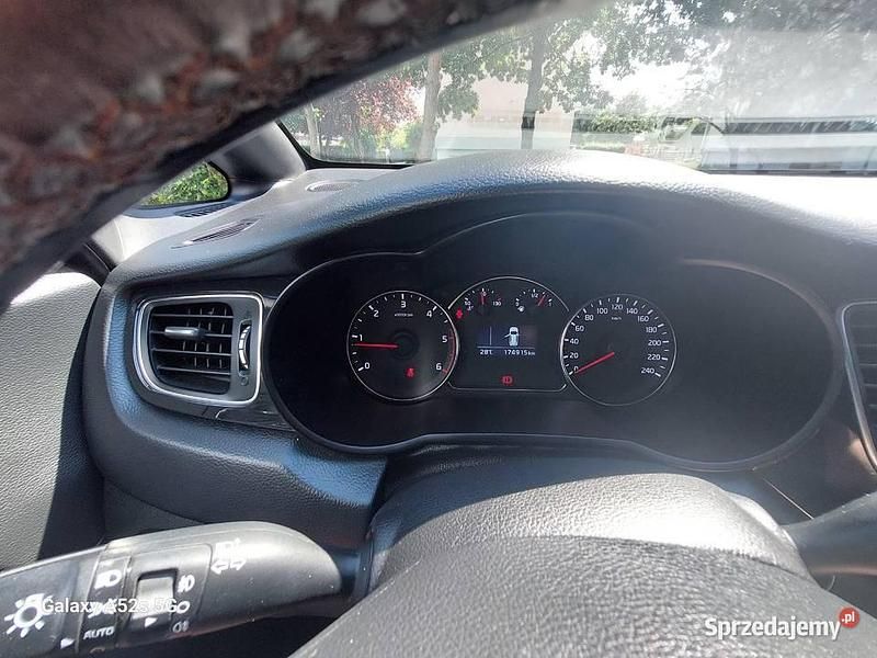 Używany Kia Carens 2013 Minivan