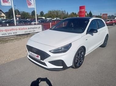 Biały Używany 2022 Hyundai i30 N Line Hatchback | 55 900 zł - Obraz 1/4