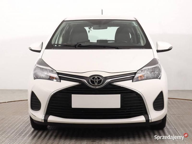 Biały Używany 2015 Toyota Yaris Hatchback | 29 999 zł (Uczciwa cena) - Obraz 1/4