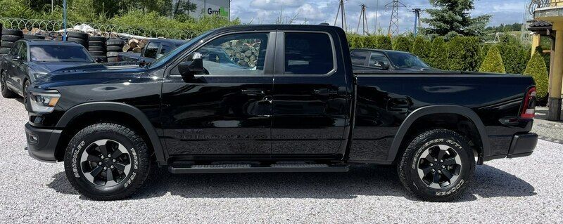 Używany RAM 1500 401 KM (294 kW) 2019 Czarny Pickup