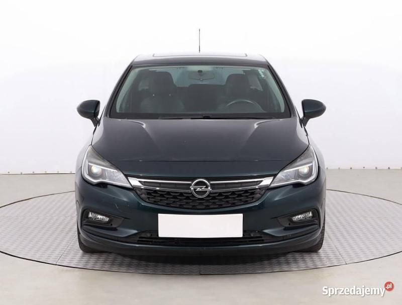 Zielony Używany 2015 Opel Astra Hatchback | 36 999 zł (Dość drogi) - Obraz 1/4