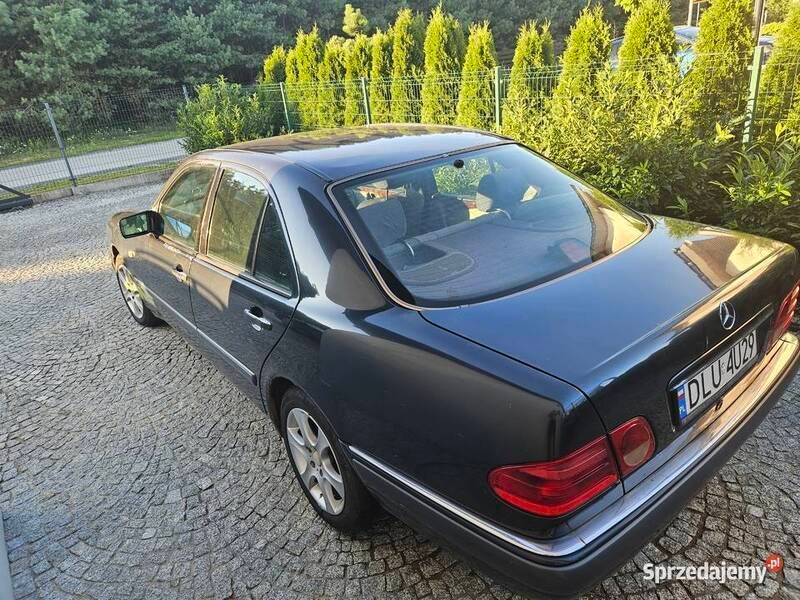 Używany Mercedes 300 1998 Sedan/Limuzyna
