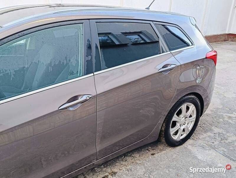 Brązowy Używany 2013 Hyundai i30 Kombi | 19 900 zł (Uczciwa cena) - Obraz 1/4