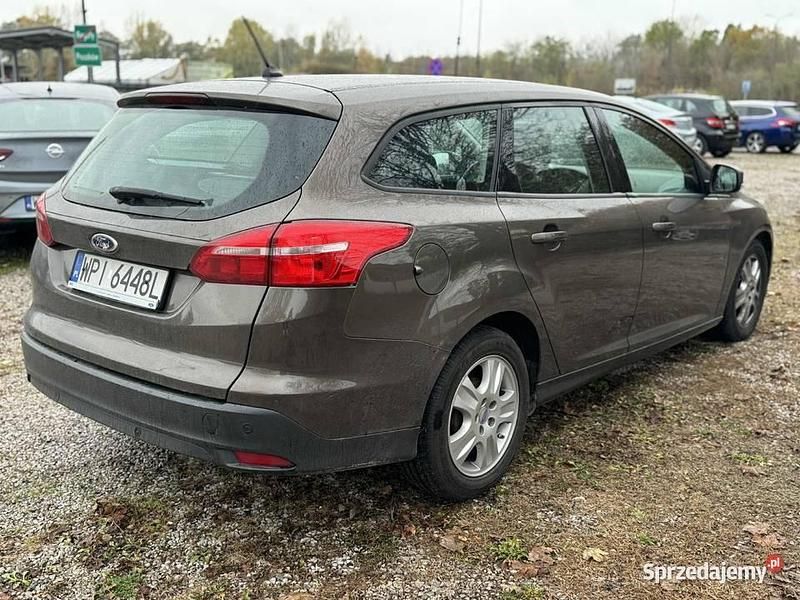 Używany Ford Focus 2017 Brązowy Kombi