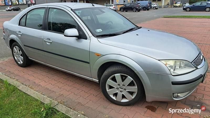 Srebrny Używany 2007 Ford Mondeo Hatchback | 4500 zł (Super Cena) - Obraz 1/4