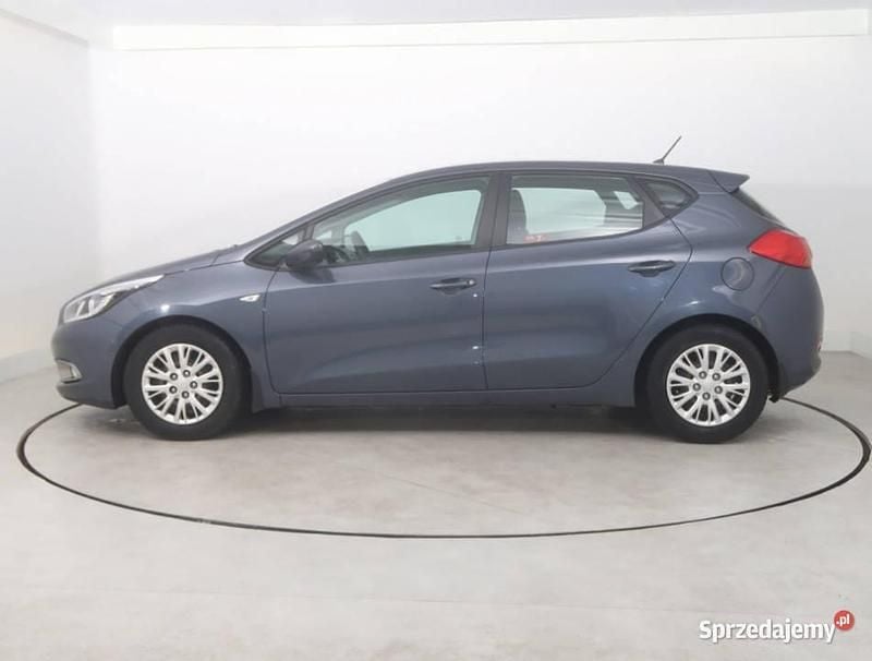 Używany Kia Ceed 2014 Niebieski Hatchback