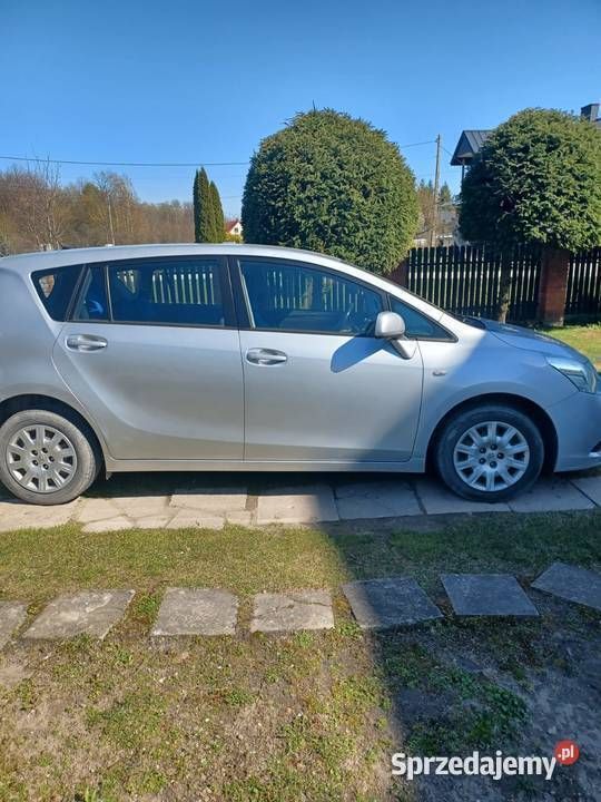 Używany Toyota Verso 126 KM (92 kW) 2009 Minivan