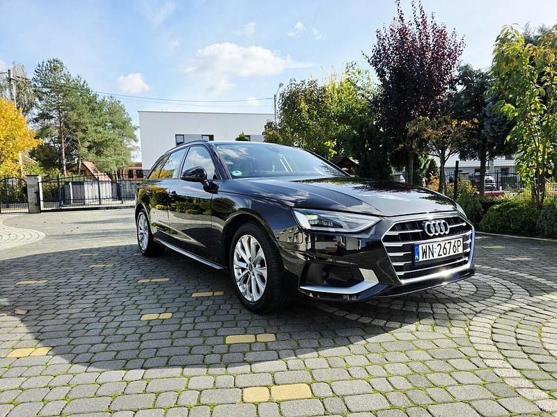 Używany Audi A4 Advanced 2021 Czarny Kombi
