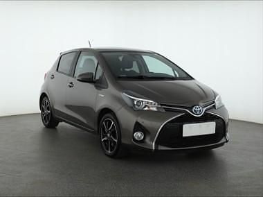 Szary Używany 2016 Toyota Yaris Hatchback | 53 999 zł - Obraz 1/4