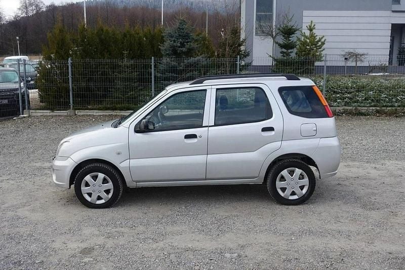 Używany Subaru Justy 94 KM (69 kW) 2005 Srebrny (metalik) Hatchback
