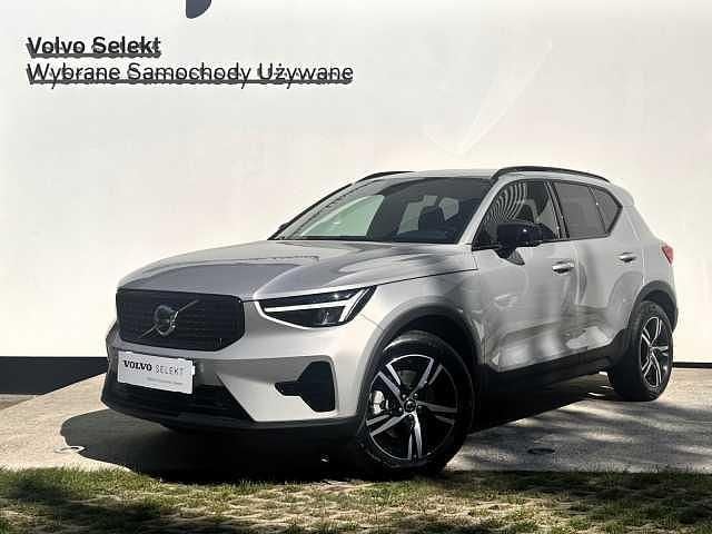 Srebrny Używany 2025 Volvo XC40 SUV | 159 900 zł (Super Cena) - Obraz 1/4