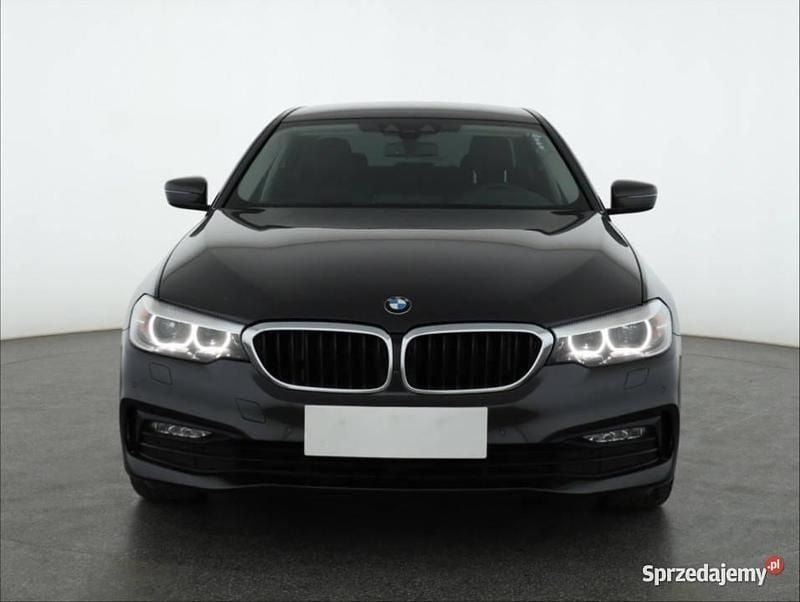 Szary Używany 2017 BMW 520 Sedan/Limuzyna | 81 999 zł (Dobra cena) - Obraz 1/4