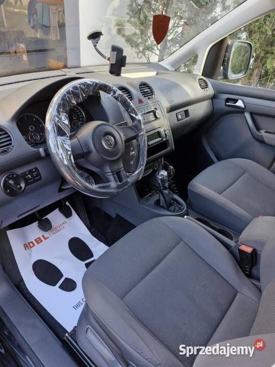 Używany VW Caddy Maxi 2013 Czarny Minivan