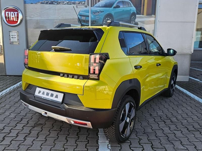 Nowe Fiat Grande Panda La Prima 83 kW (113 KM) 2025 Lakier metalizowany żółty limone Hatchback