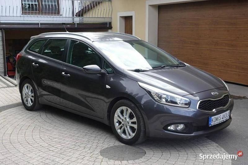 Szary Używany 2013 Kia Ceed 2 Kombi | 25 900 zł (Uczciwa cena) - Obraz 1/4