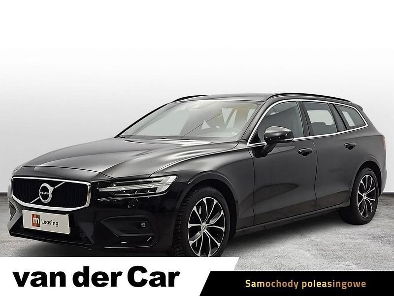 Używany Volvo V60 Core 163 KM (119 kW) 2021 Czarny Kombi