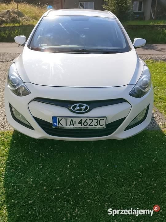 Używany Hyundai i30 2012 Biały Kombi