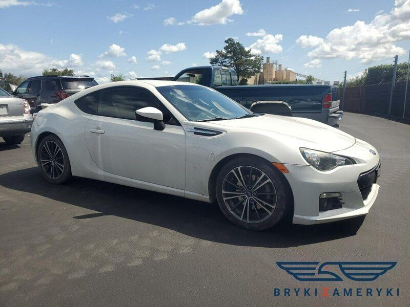Biały Używany 2015 Subaru BRZ Coupe | 34 620 zł - Obraz 1/3
