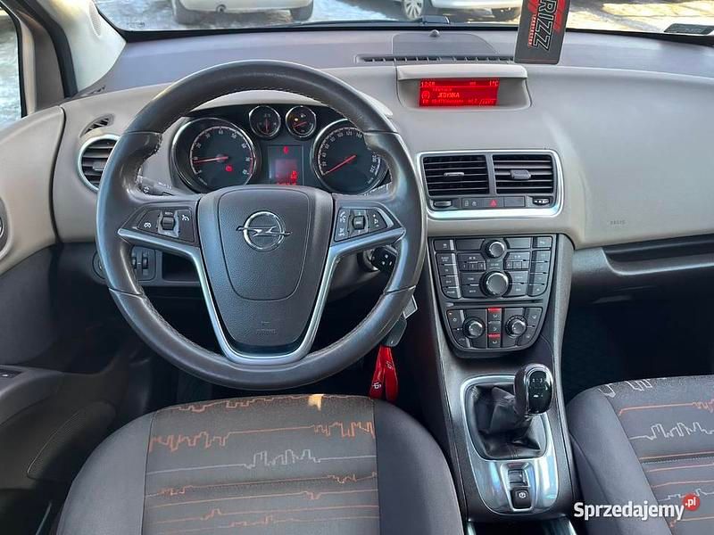 Używany Opel Meriva Enjoy 2013 Beżowy Minivan