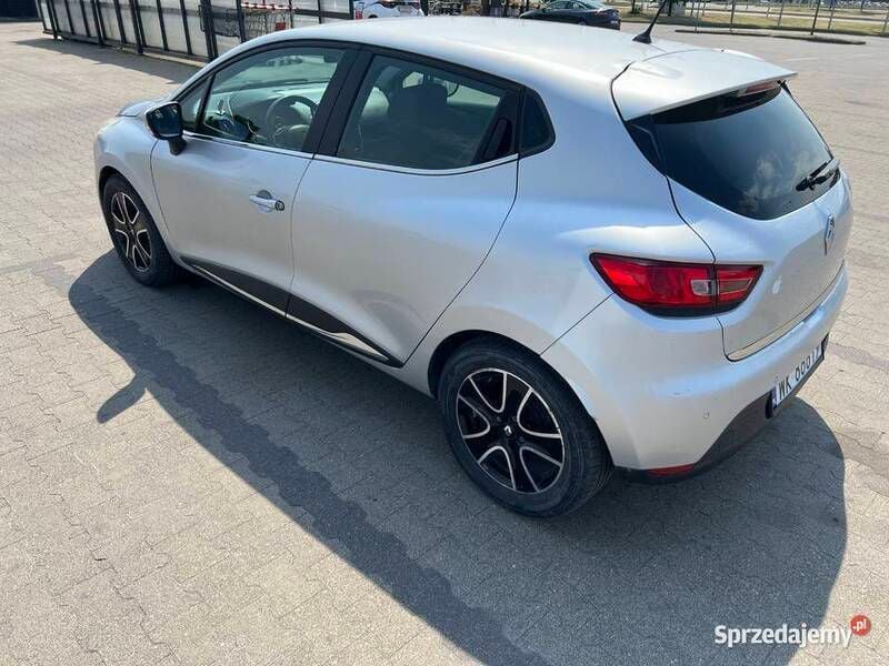 Używany Renault Clio IV 90 KM (66 kW) 2013 Srebrny Hatchback
