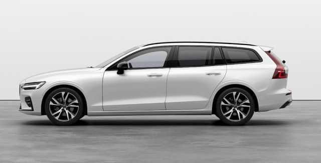 Używany Volvo V60 197 KM (144 kW) 2025 Biały Kombi