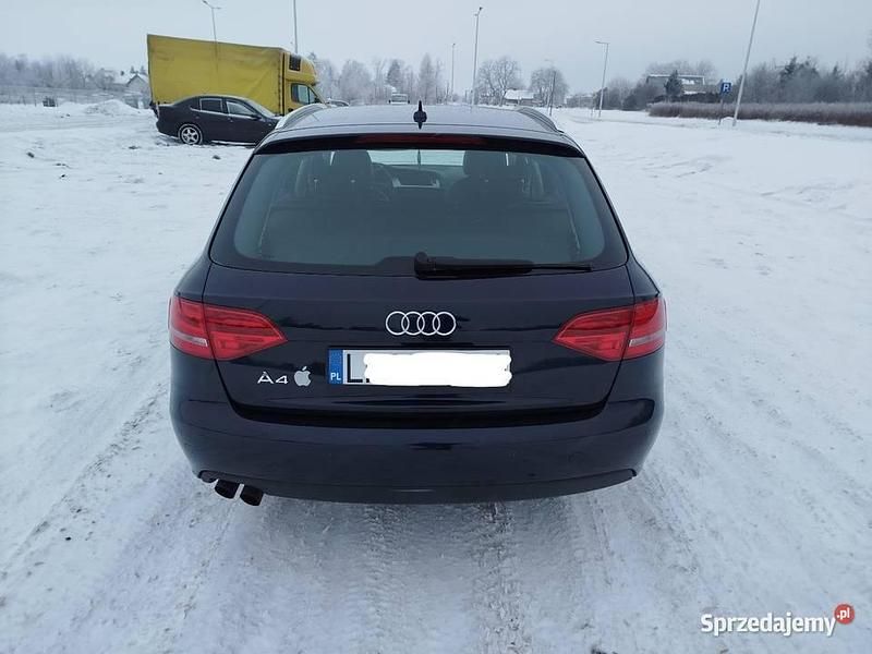 Używany Audi A4 2010 Granatowy Kombi