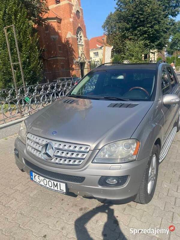 Złoty Używany 2006 Mercedes ML500 SUV | 55 000 zł - Obraz 1/4