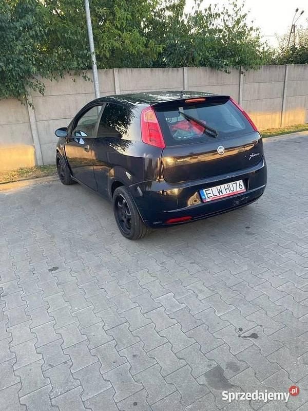 Używany 2006 Fiat Grande Punto Hatchback | 2000 zł (Super Cena) - Obraz 1/4