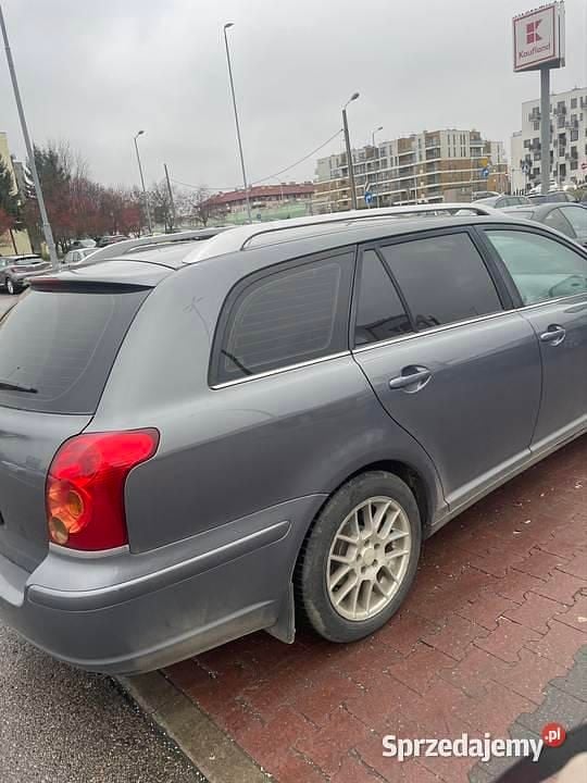 Używany 2005 Toyota Avensis T2 Kombi | 13 000 zł (Uczciwa cena) - Obraz 1/4