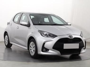 Srebrny Używany 2021 Toyota Yaris Hatchback | 57 999 zł (Dobra cena) - Obraz 1/4