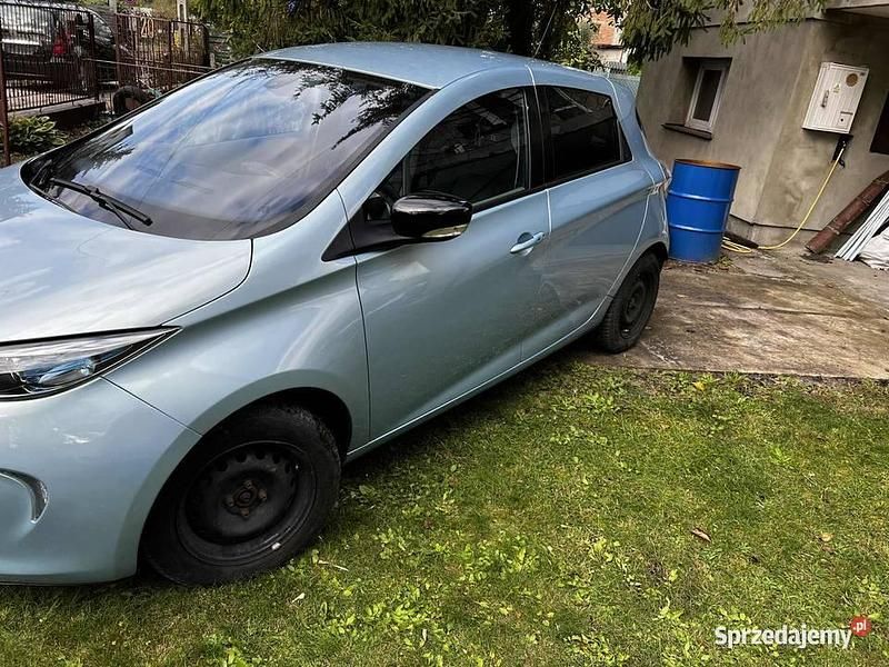 Używany Renault Zoe 41 kW (56 KM) 2015 Hatchback